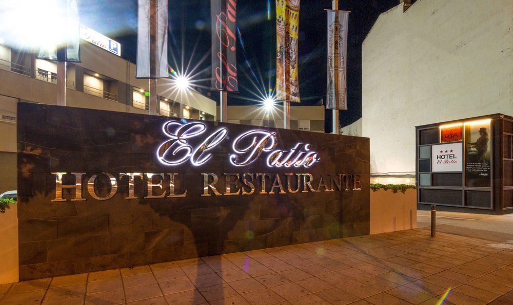 Hotel El Patio La Almunia de Doña Godina Exteriér fotografie