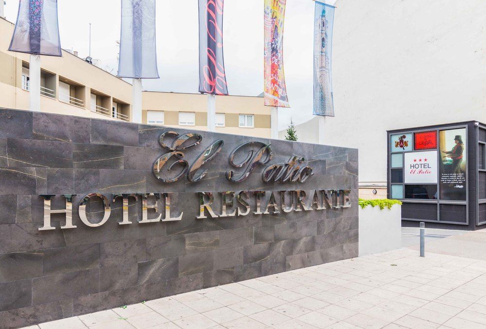 Hotel El Patio La Almunia de Doña Godina Exteriér fotografie